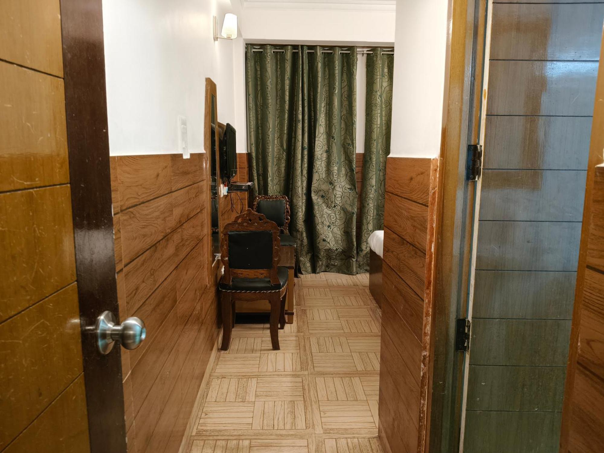 Hotel Kailash Residency Dehradun Eksteriør bilde