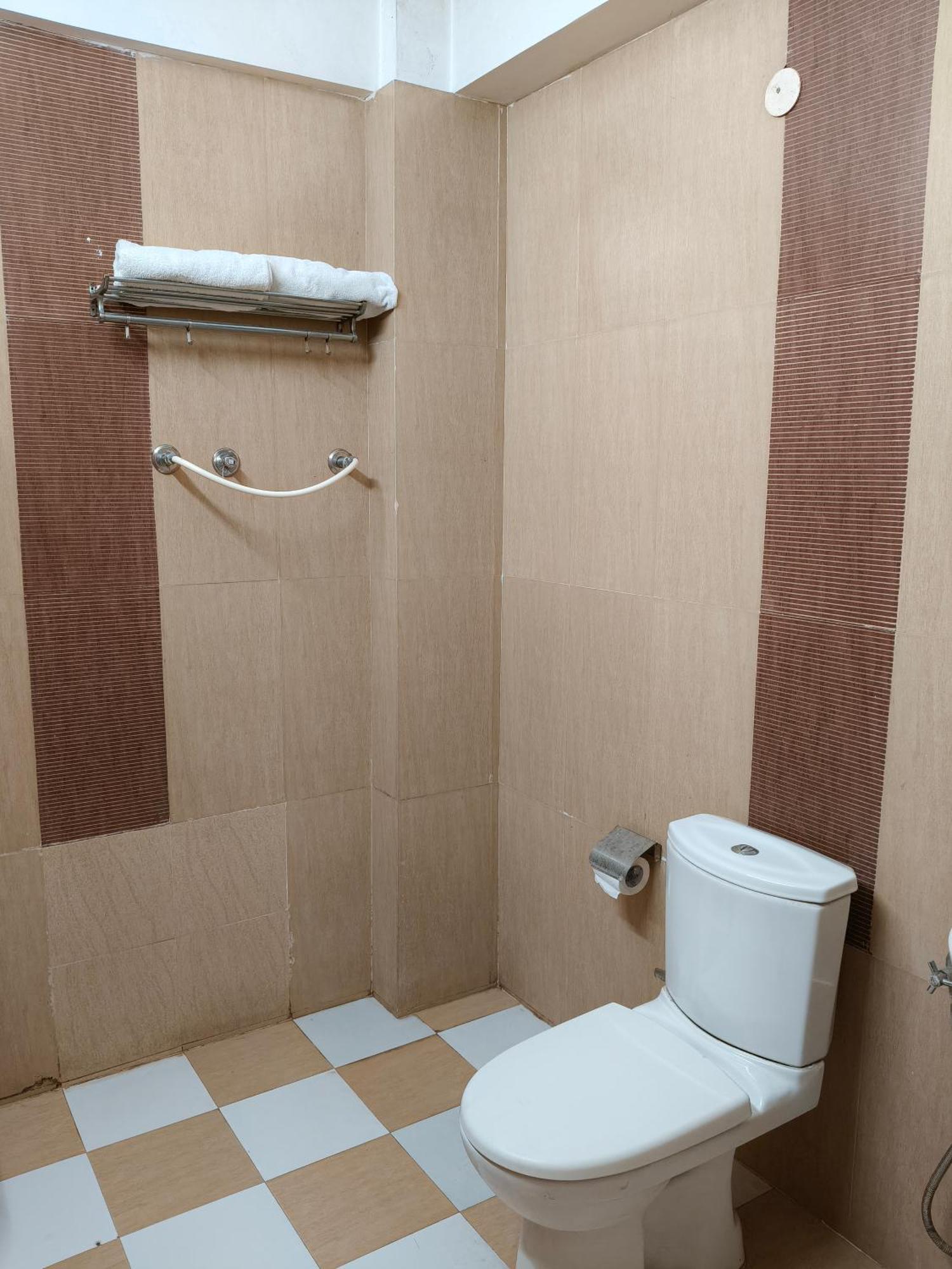 Hotel Kailash Residency Dehradun Eksteriør bilde